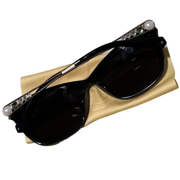 Swarovski Butterfly Sunglasses Shiny Black / Smoke Lenses - Picture 9 of 13